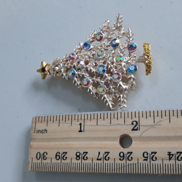Vintage Christmas Tree Brooch - Picture 6 of 7